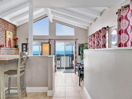 3607 Seashore Dr B in Newport Beach, United States