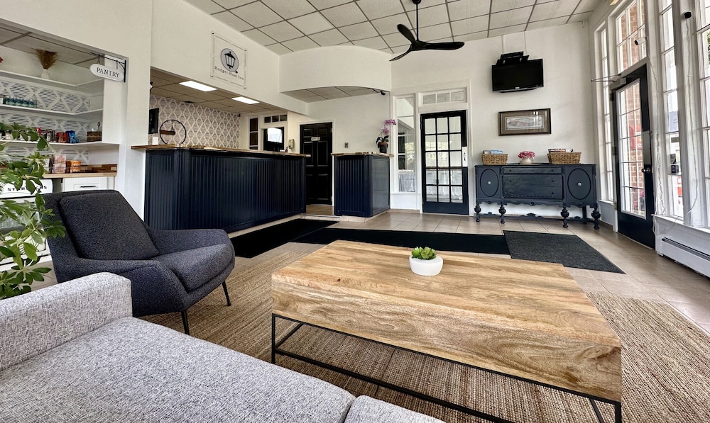 Budget Host East End 4500667 — Riverhead