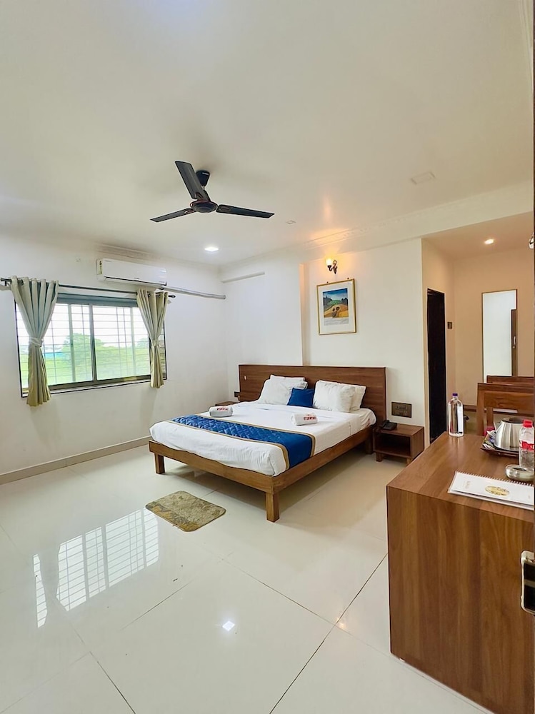 Hotel Rajwada - last minute hotel in Pune