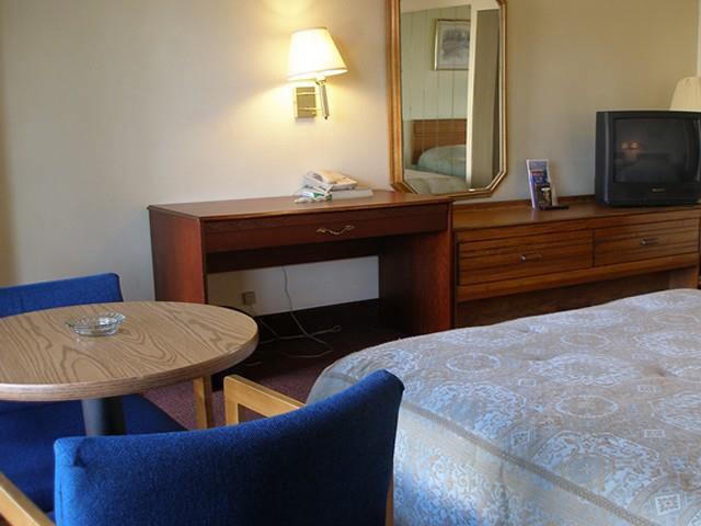 Scottish Inn North Carolina - photo 4