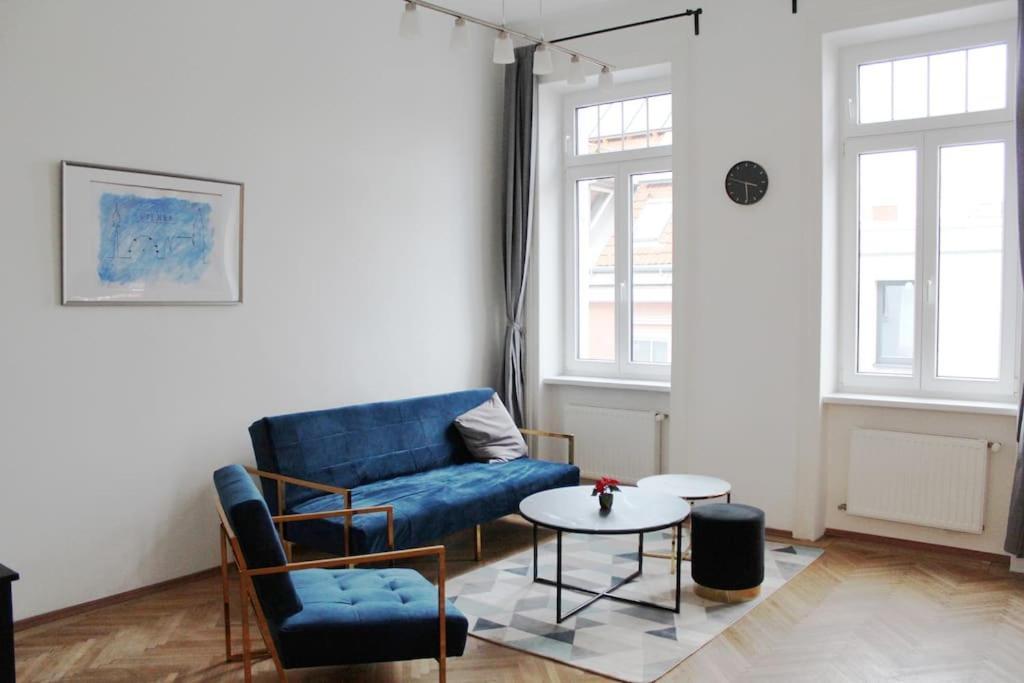 josef's home I Urban Classic Apartment I 02 — 4-Star Luxury Hotel in Vienna, Austria