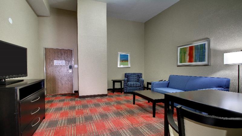 Holiday Inn Express & Suites Jackson Downtown Coliseum by IHG - photo 68
