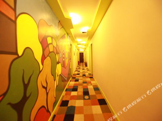 Ruixiangda Business Hotel — hotel in Deyang