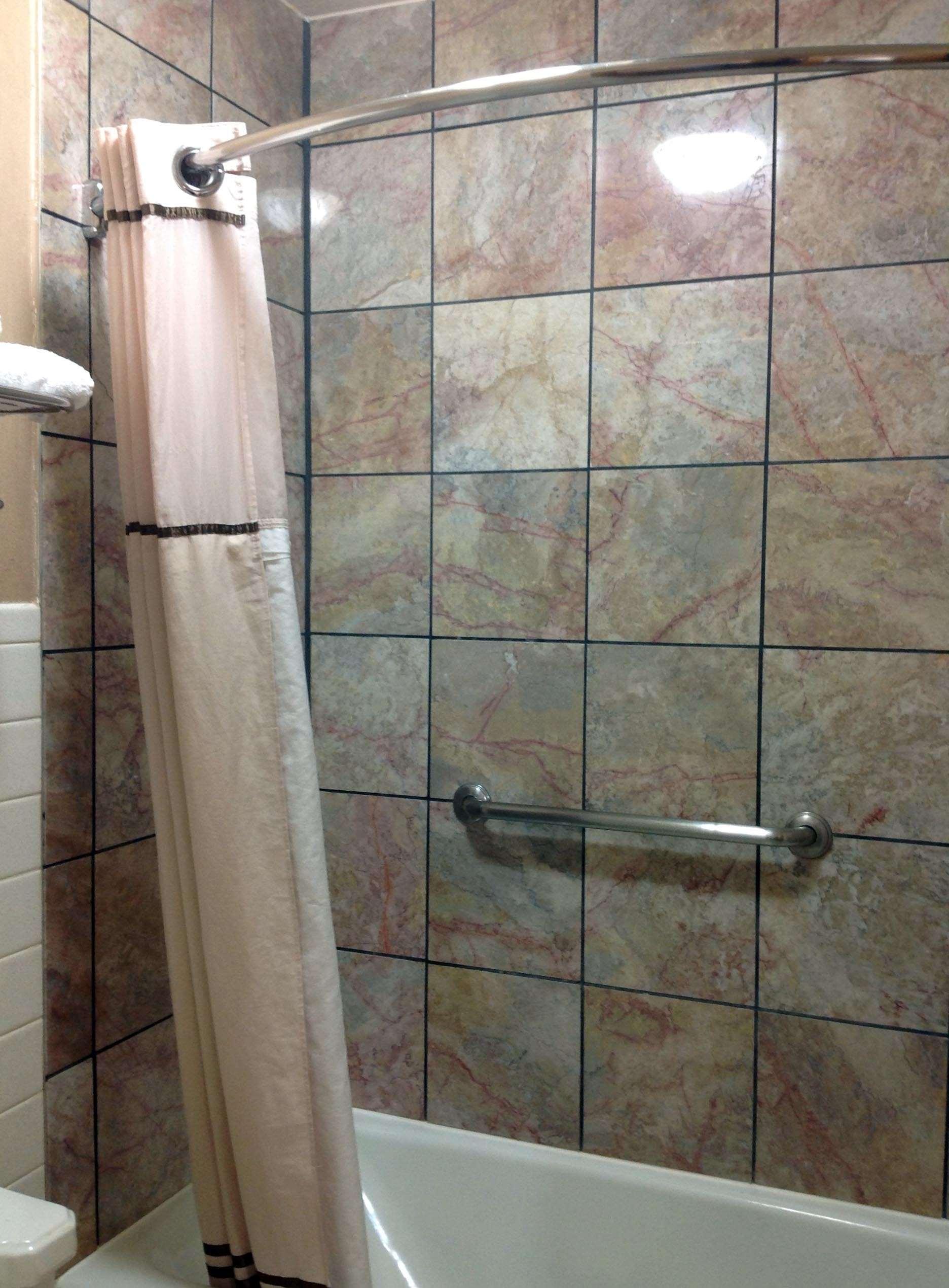 Americas Best Value Inn York - photo 28