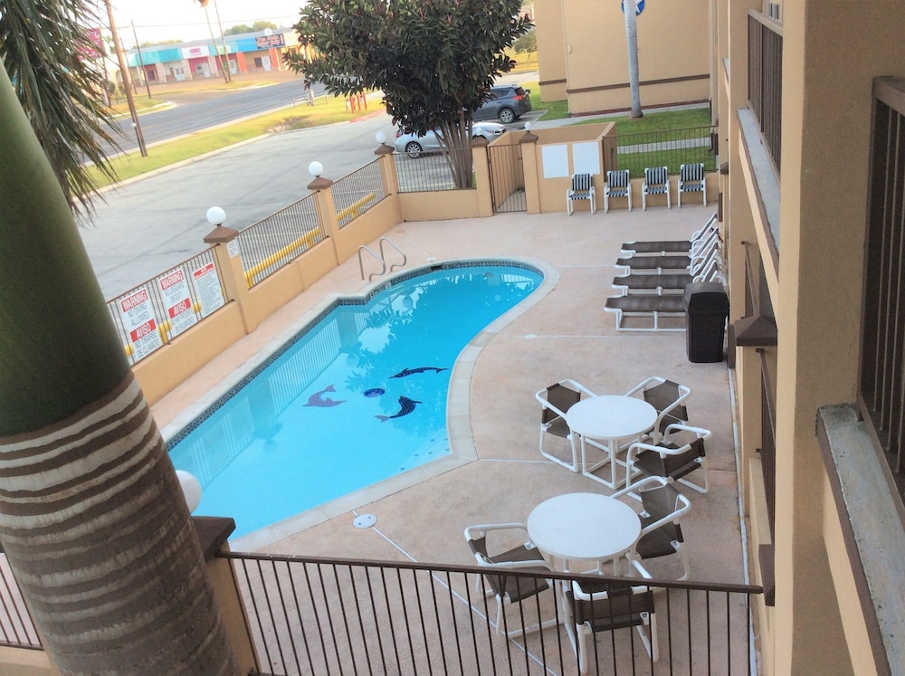 Texas Inn Weslaco - photo 51