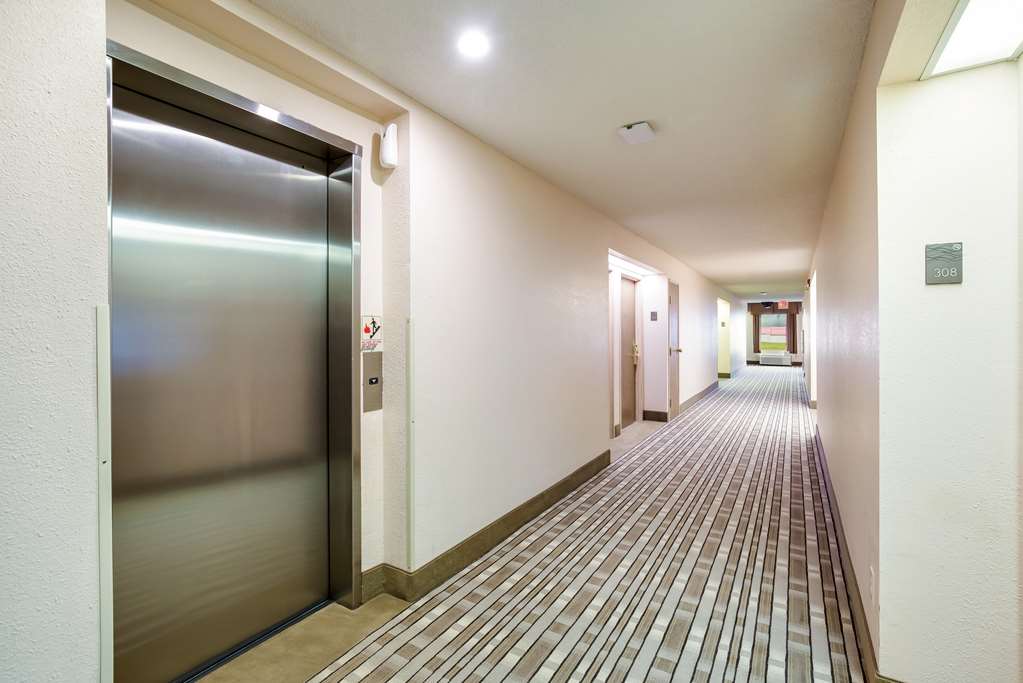Quality Inn I 70 Near Kansas Speedway - photo 38