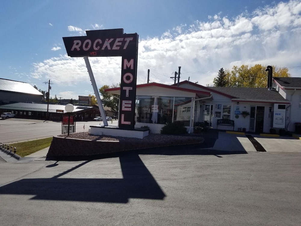 Rocket Motel in Custer, United States