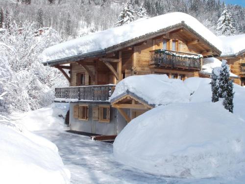 Chalet Jonquille — 4-Star Luxury Hotel in Les Gets, France