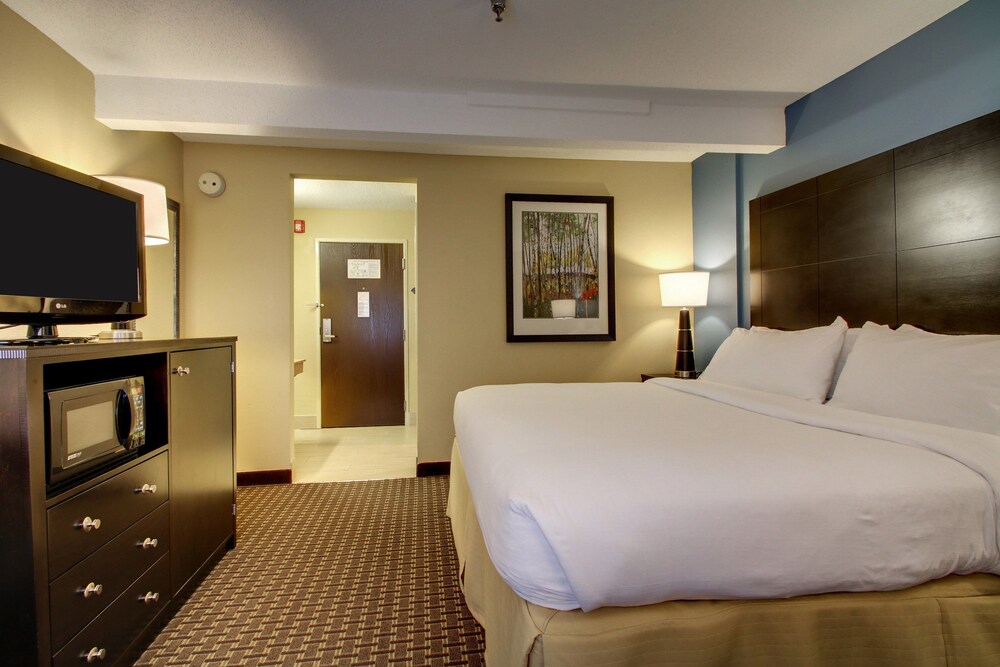 Holiday Inn Express Fort Campbell Oak Grove by IHG - photo 10