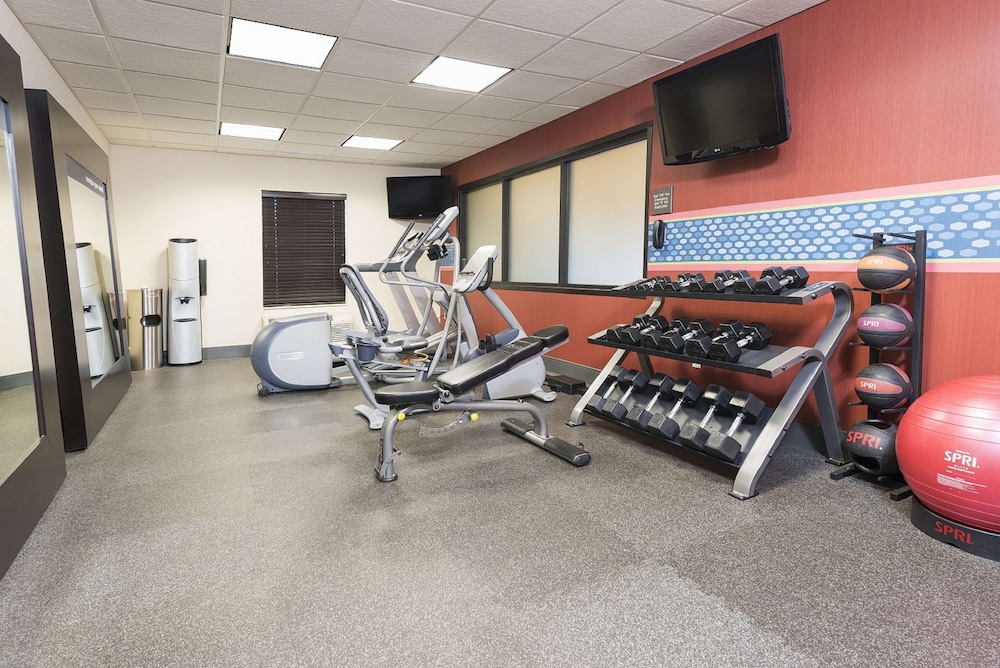 Hampton Inn Mt. Pleasant - photo 20