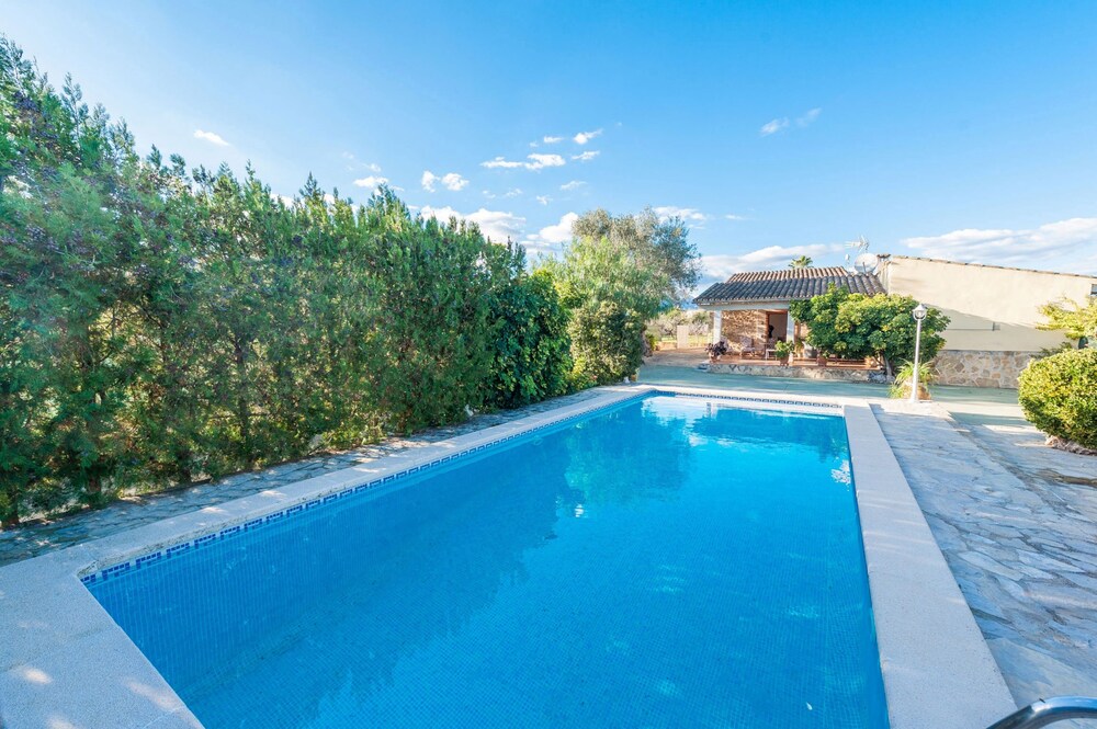 Sini in Buger, Spain