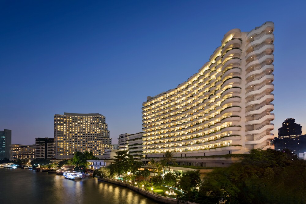 Shangri La Hotel Bangkok Serviced Apartments in Bangkok, Thailand
