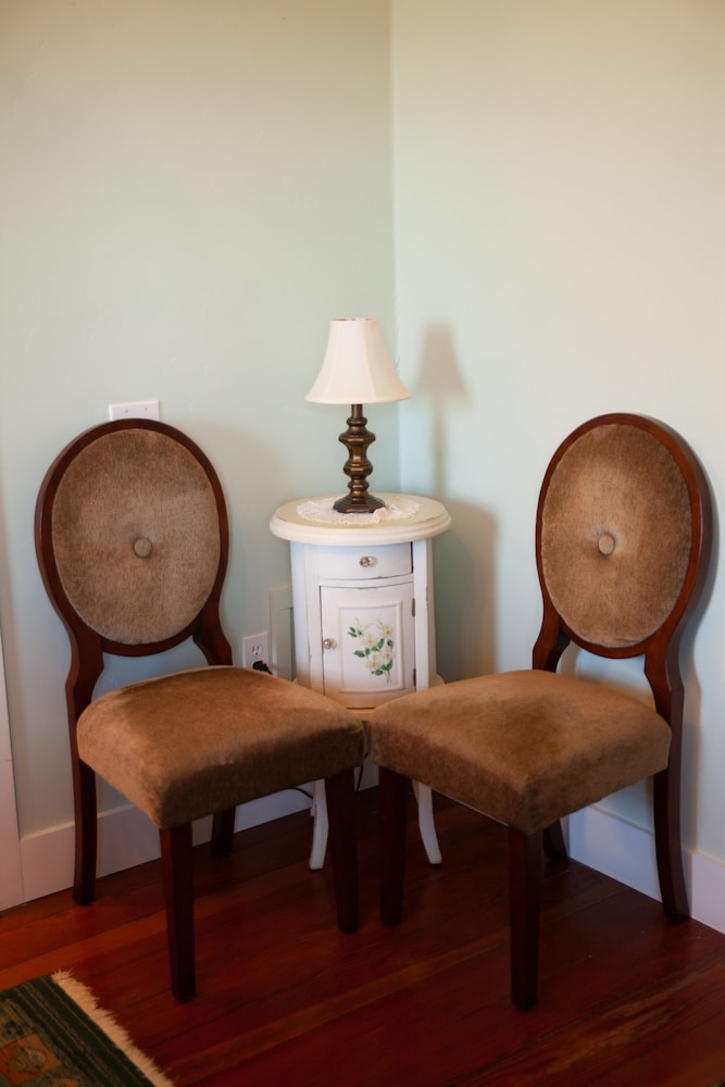 Flora Vista Inn - photo 14