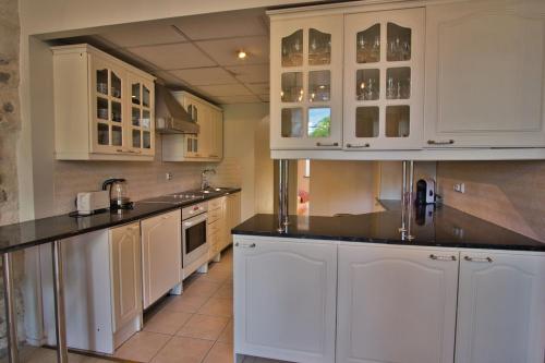 Dream Stay Old Town Church View Apartment with Sauna