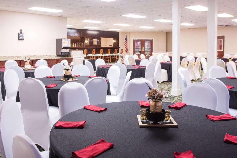 Ramada by Wyndham & Suites Warner Robins - photo 47
