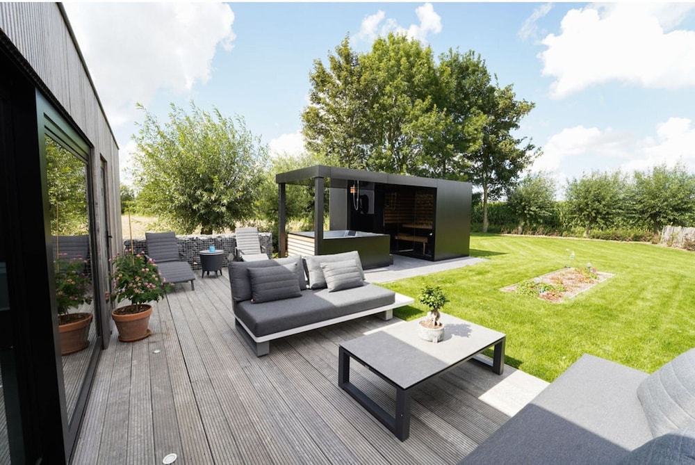 Holiday home with wellness for families in Haringe — 4-Star Luxury Hotel in Poperinge, Belgium