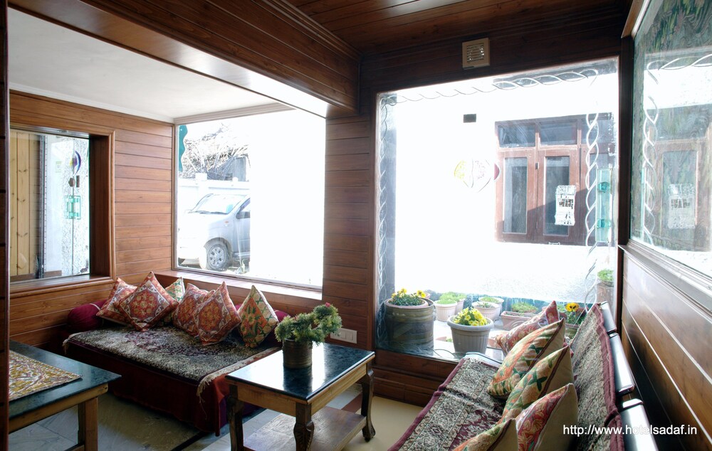 Hotel Sadaf - carbon neutral hotel in Srinagar