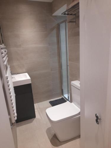 Lovely Home with full en suite double bed rooms