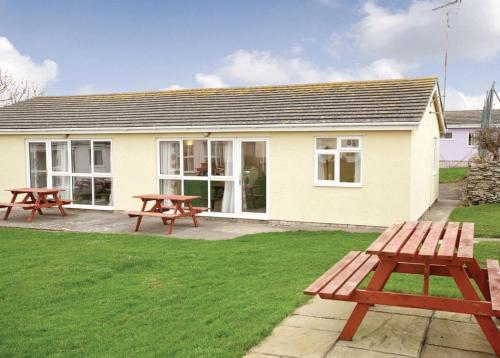 Anglesey Bungalows — Holyhead — photo 5