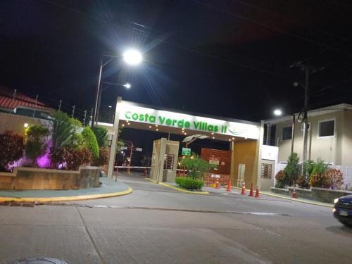 Tu casa fuera de casa — 4-Star Luxury Hotel in San Pedro Sula, Honduras