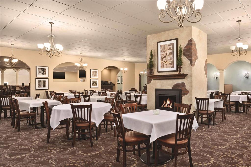 Radisson Hotel and Conference Center Fond du Lac - photo 20
