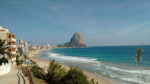 Hernando Sea Front Optic Fiber Internet Apartment — 4-Star Luxury Hotel in Calp, Spain