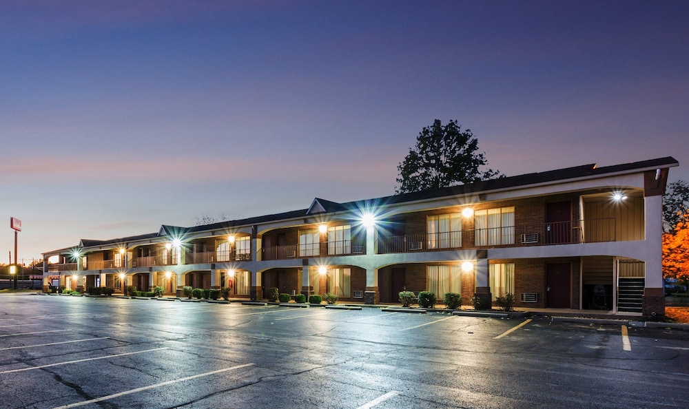 Red Roof Inn Vincennes - photo 22