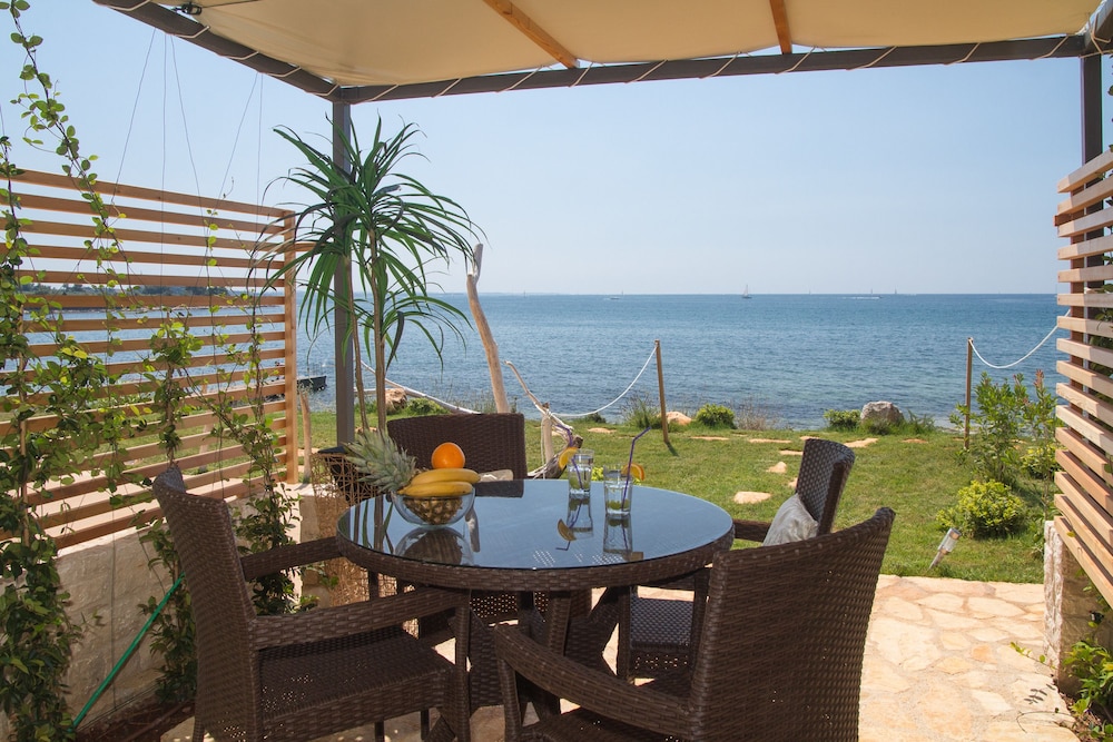 Apartments Erica Luxury — 4-Star Luxury Hotel in Novigrad, Croatia