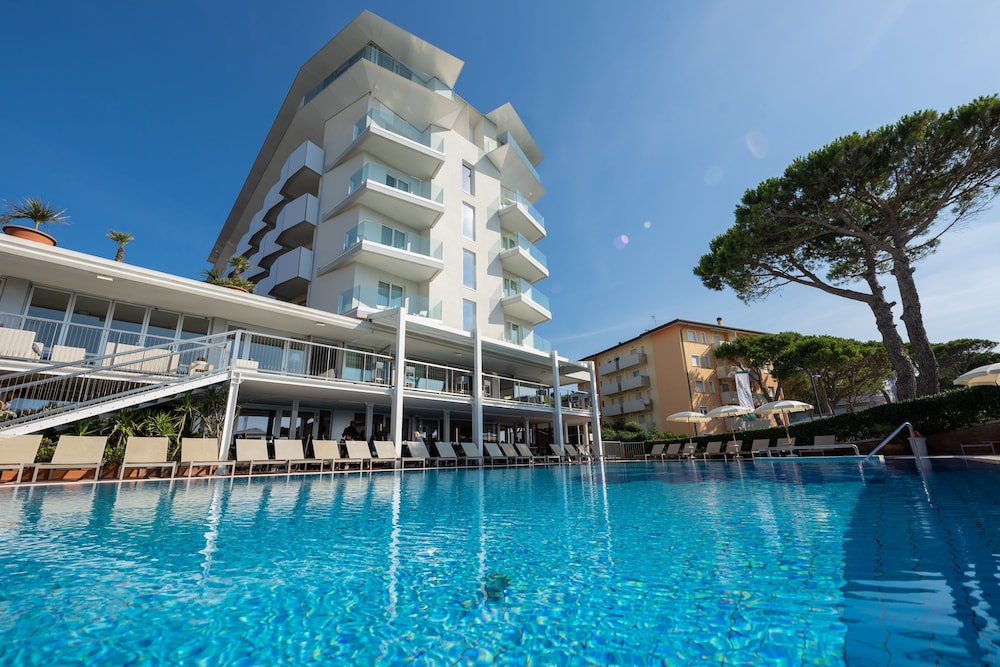 Hotel Garden Sea — 4-Star Luxury Hotel in Caorle, Italy
