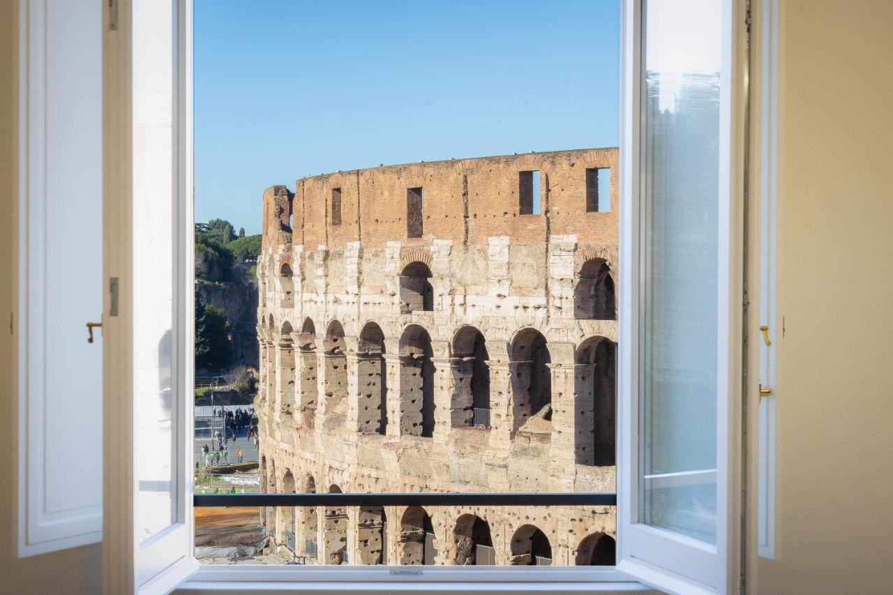 Colosseo View Atmosphere by Rental in Rome — 4-Star Luxury Hotel in Rome, Italy