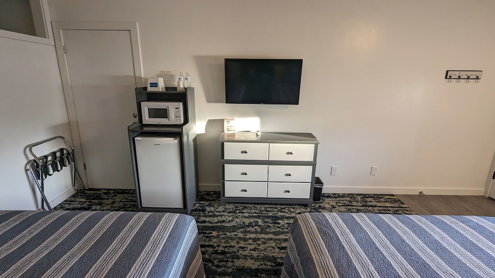 Travelodge by Wyndham Salina - photo 15