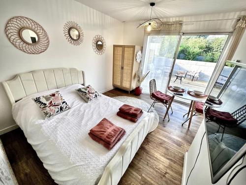 Ty Ne Hue Charmant Studio Avec Exterieur Clos Et Parking pet-friendly hotel Saint-Ave