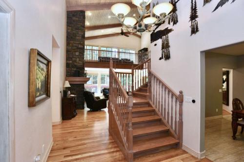 Spring Mountain Manor by Casago McCall Donerightmanagement - photo 11