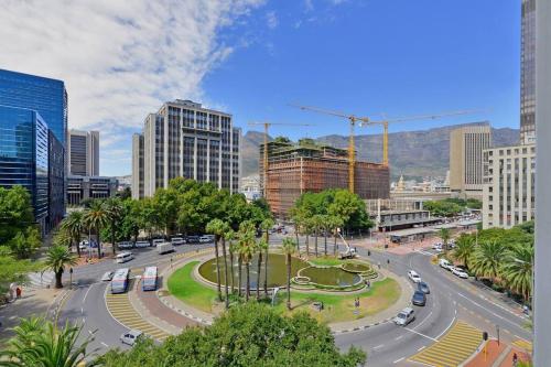 Zainab Modern City Centre Aprt City and Mountain views