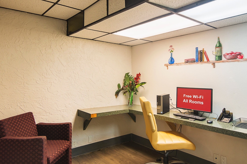 Red Roof Inn Lubbock - photo 18