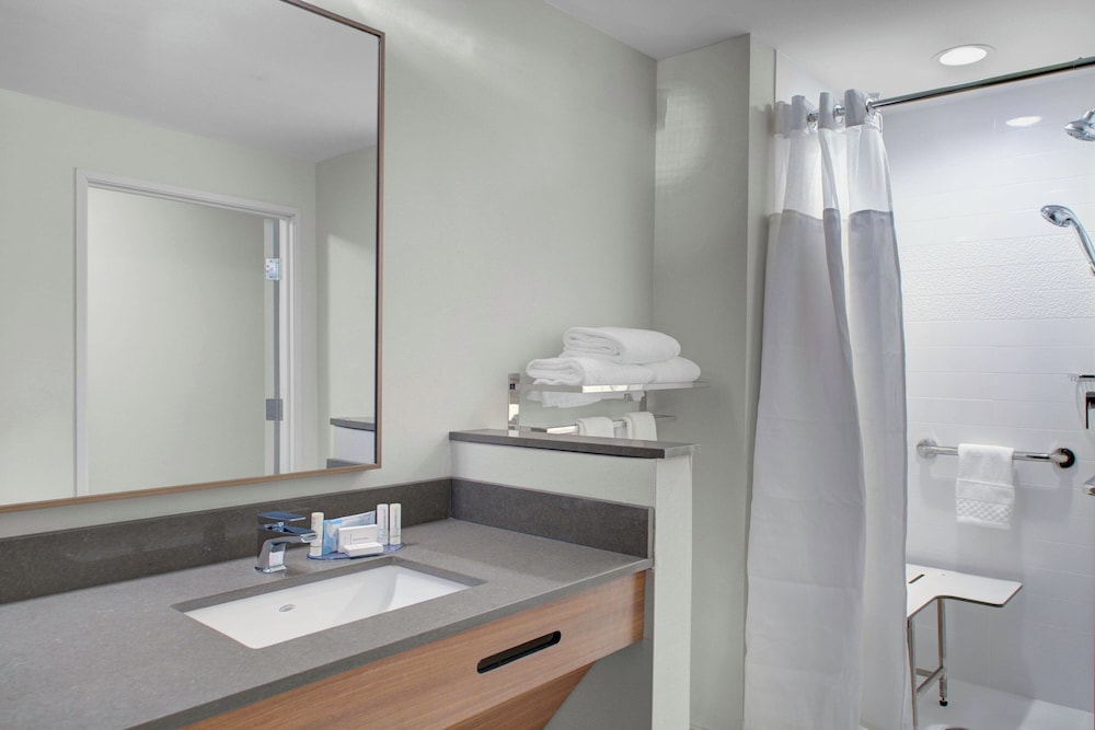 Fairfield Inn & Suites by Marriott Roanoke Salem - photo 10