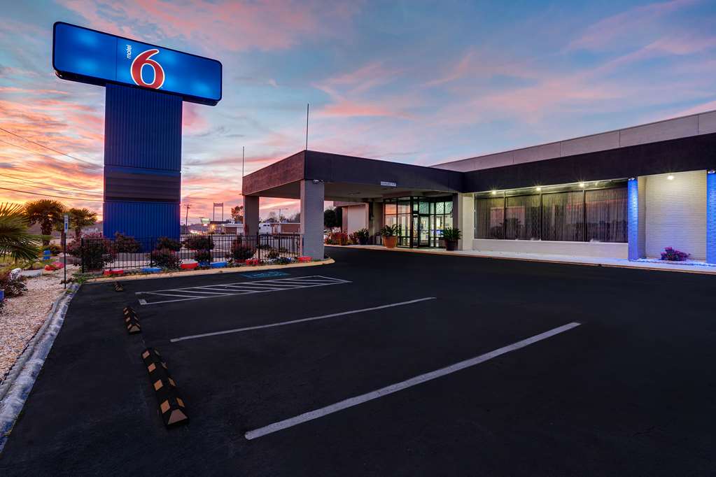 Motel 6 Burlington NC - photo 2