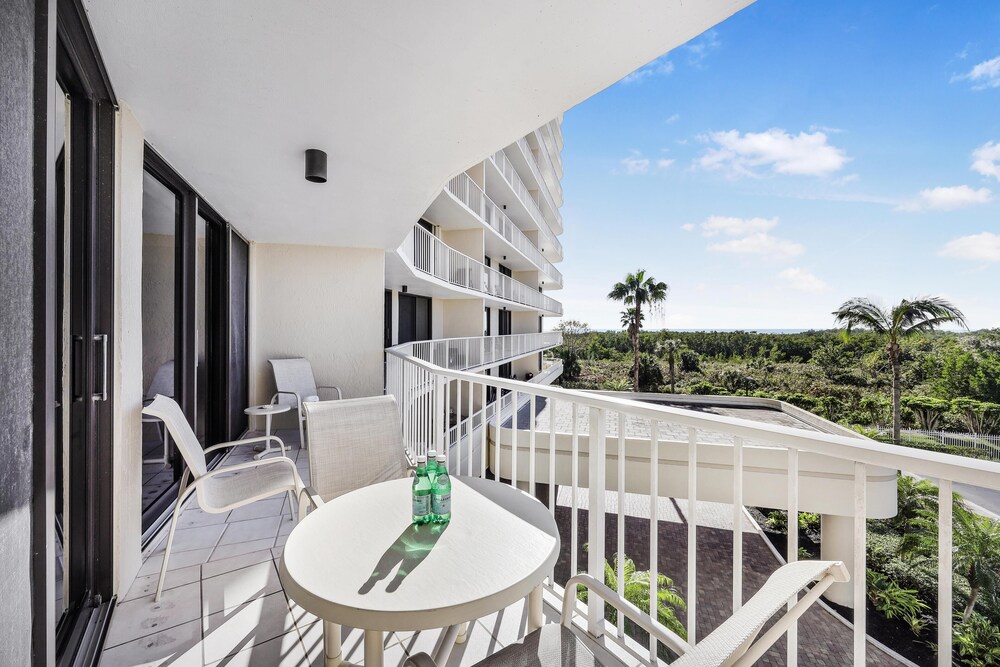 Beachfront condo in resort style community with pool - photo 42