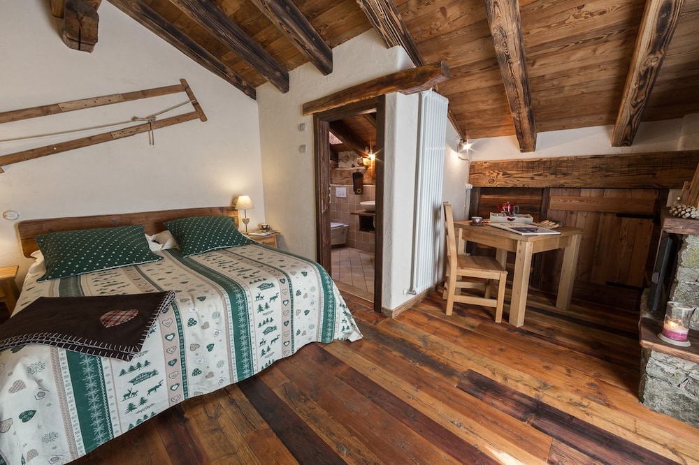 La Maison d'Antan — 4-Star Luxury Hotel in Bionaz, Italy