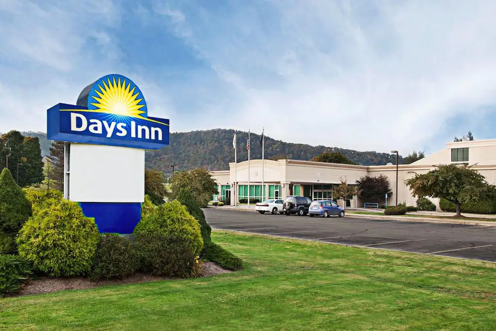 Days Inn By Wyndham Warren — Warren