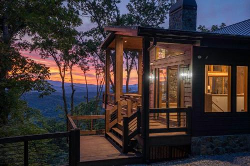Big Abe - carbon neutral hotel in Blue Ridge