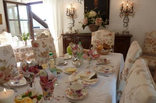 Romantik Villa — 4-Star Luxury Hotel in Andechs, Germany