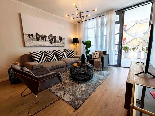 Melrose Apartment