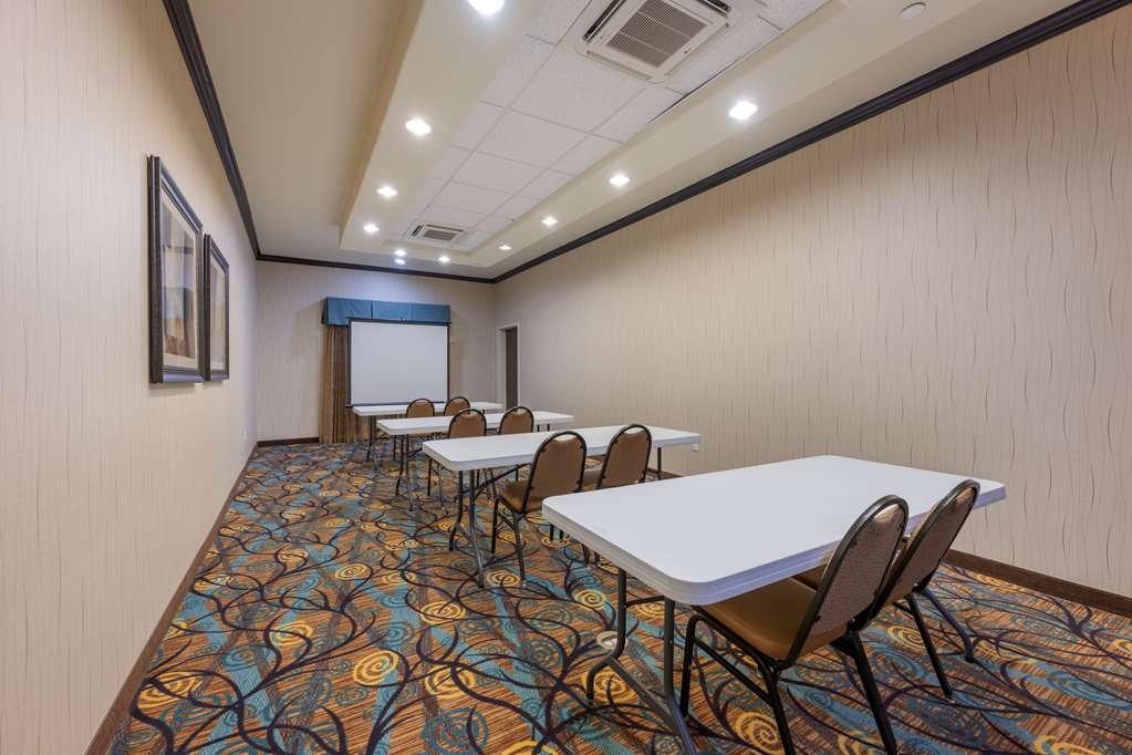 Best Western Plus Midland Suites - photo 25