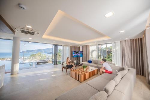 Nha Trang Oceanfront Luxury Villa Anh Nguyen — 5-Star Luxury Hotel in Nha Trang, Vietnam