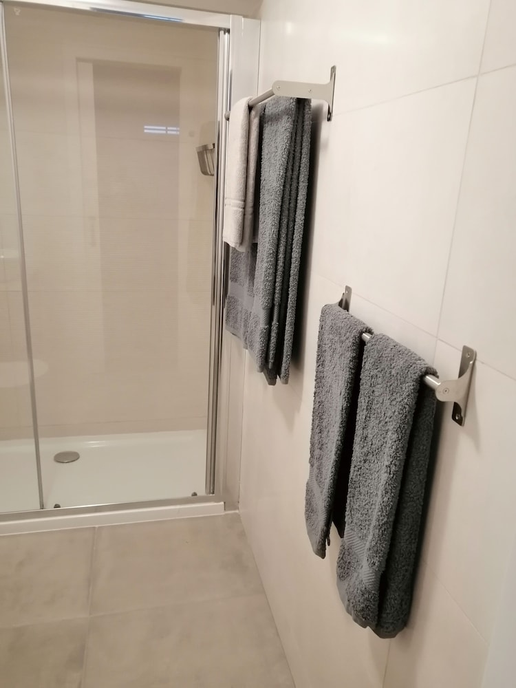 Villa Frescura Do Mar by Casas de Setubal — 4-Star Luxury Hotel in Setubal, Portugal