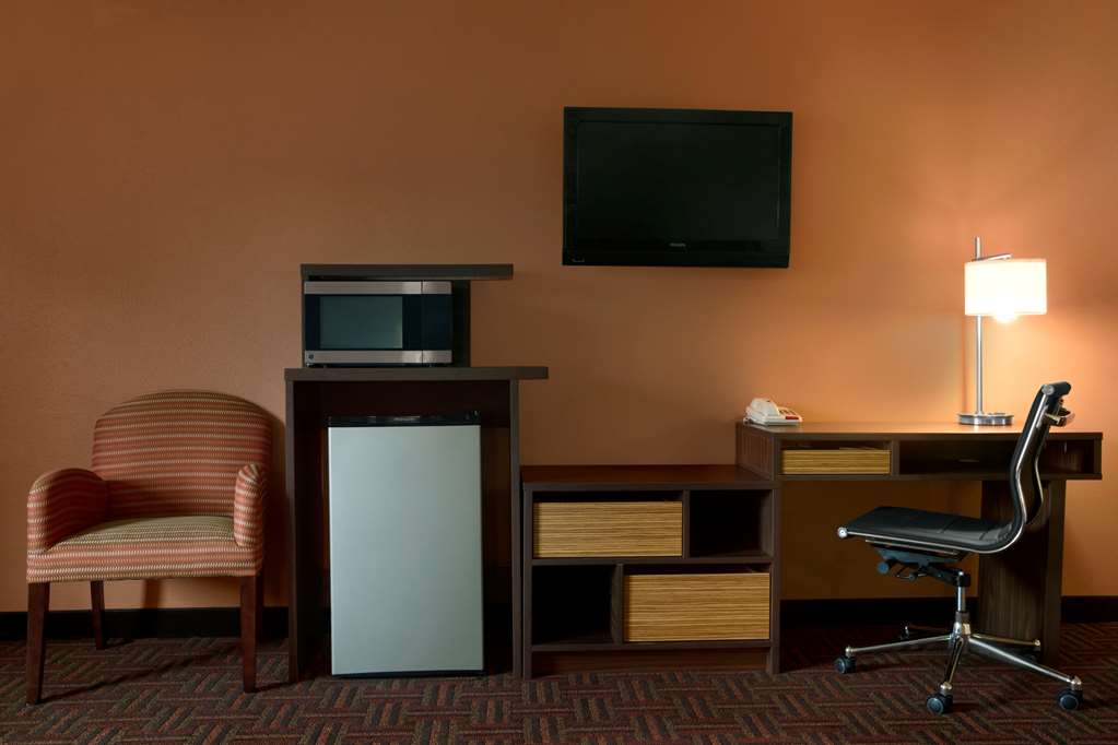 Super 8 by Wyndham Peoria East - photo 14