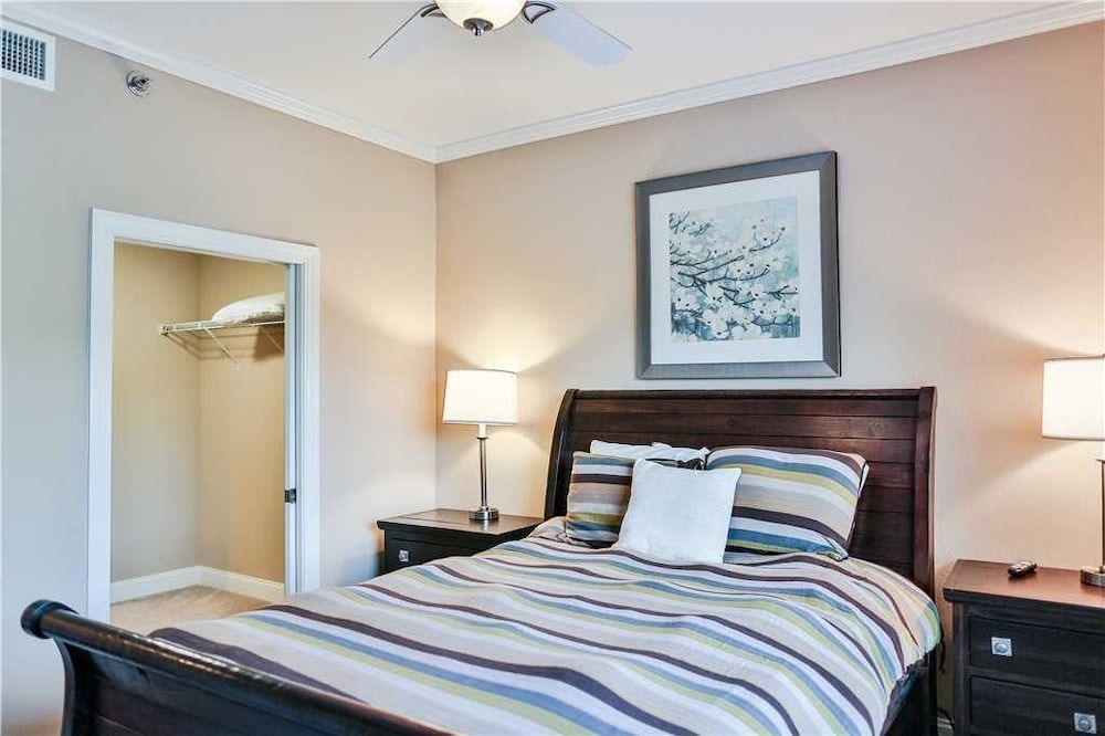 Glades View 124 2 Br condo by RedAwning — 4-Star Luxury Hotel in Gatlinburg, United States