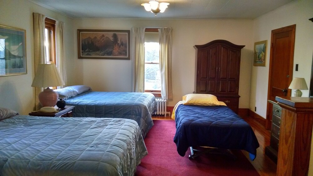 Fish & Loaves B&B - photo 24