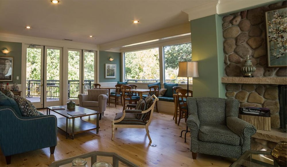 The Inn Above Oak Creek - photo 63